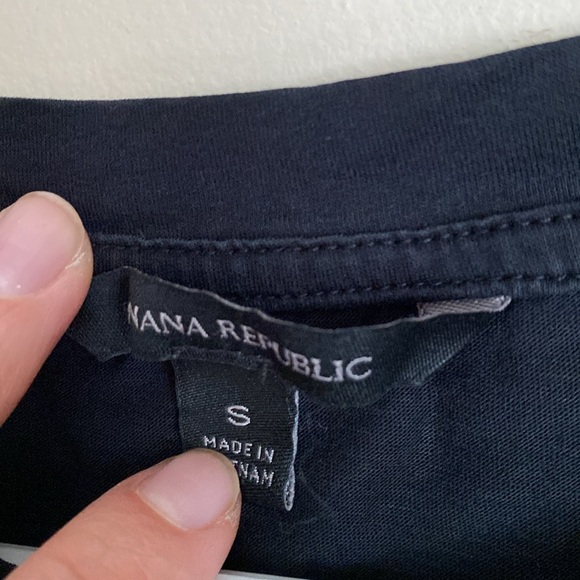 🦋 4 for $20! 🌼
Hand embroidered banana republic shirt - Picture 2 of 3